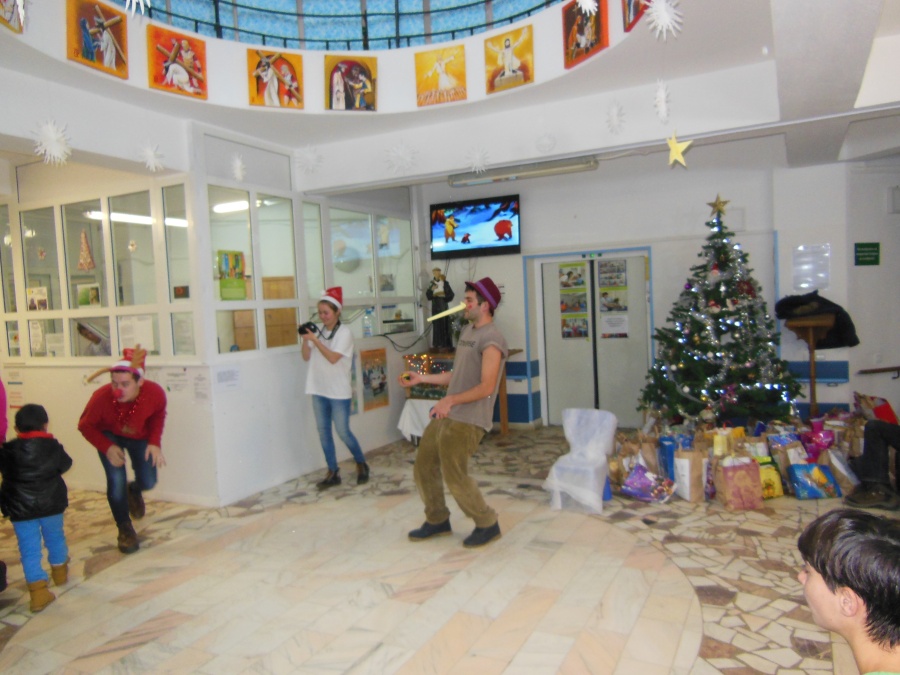 Campania Jucarie Jucarie 2014 cadouri (114) Centrul N Robanescu